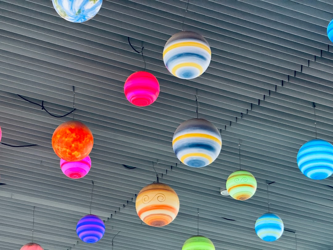 Chuẩn bị bóng bay và khí helium